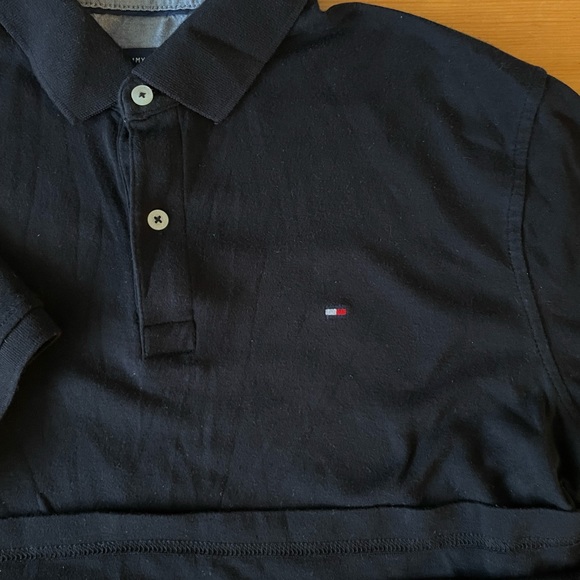 Black Tommy Hilfiger Polo Size Medium - Picture 3 of 4